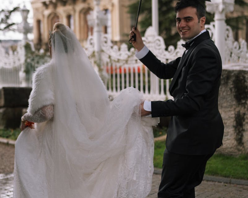 rainy wedding